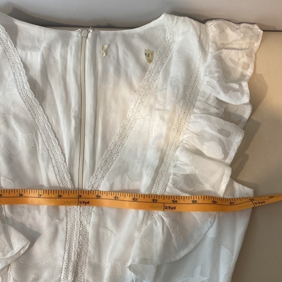 Elegant White Ruffle Dress - Picture 9 of 11